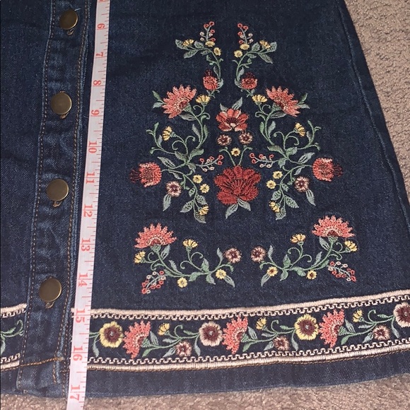 SOLD Francesca’s Embroidered Jean Skirt - Picture 6 of 9